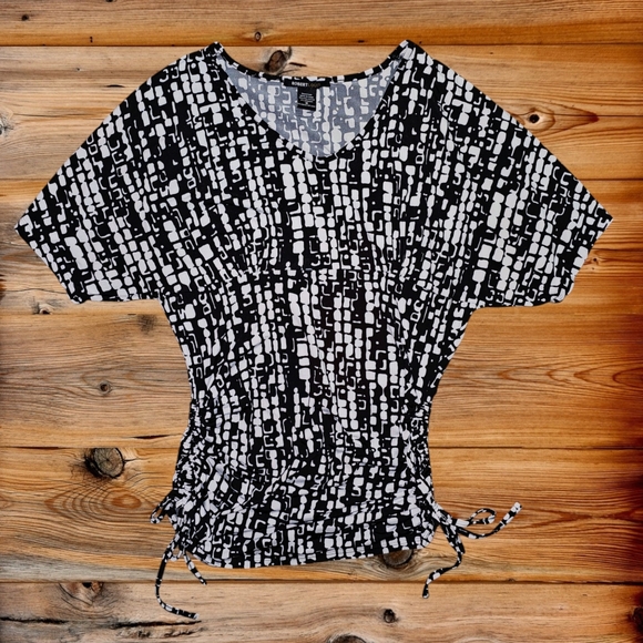 Robert Louis Ruched Waist Blouse - Picture 2 of 5